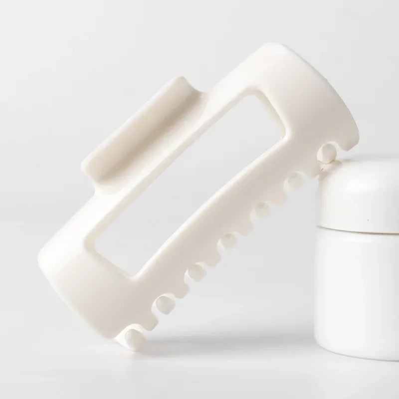 Flexible Silicone Claw Clip – Soft, Non-Slip Hold for All Hair Types